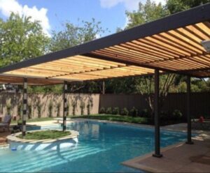 مظلات مسابح متحركة