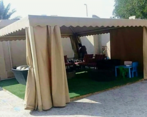 مظلات فوق السطح في مكة