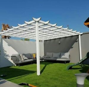 مظلات فوق السطح في مكة