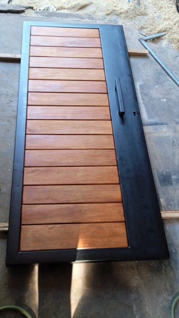 تجديد أبواب المنزل