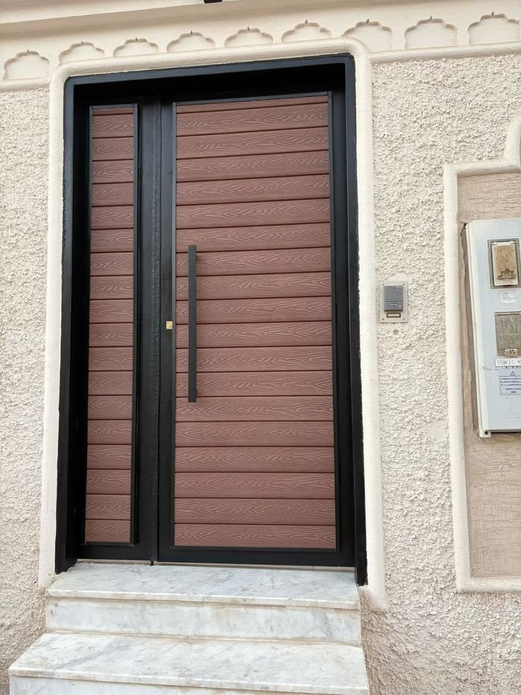 تلبيس أبواب داخلية وخارجية