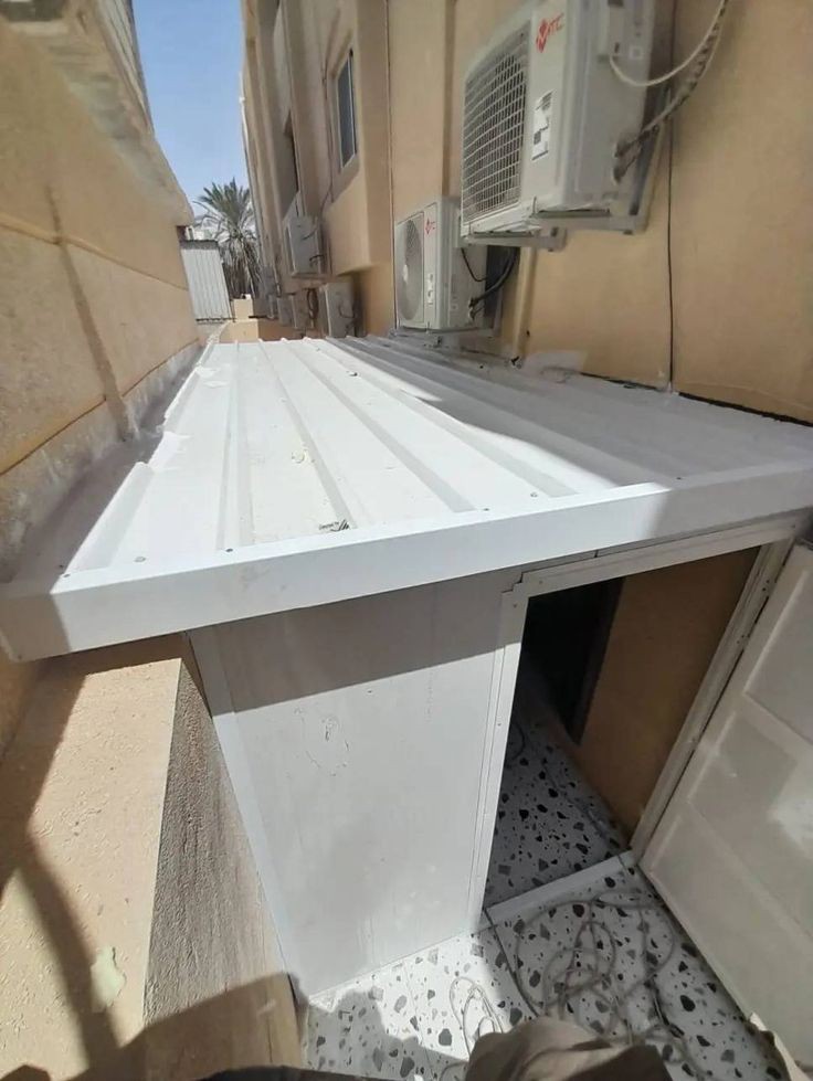 غرف ساندوتش بنل للعاملة