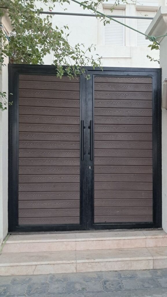 أبواب WPC للمنازل