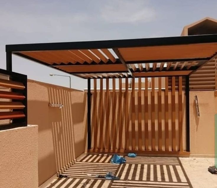 تركيب مظلات خشبية في مكة