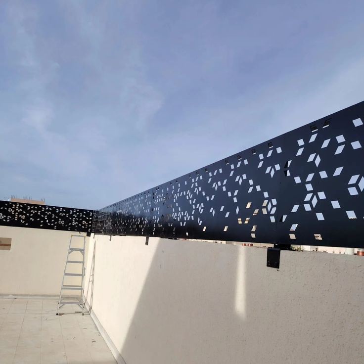 سواتر قص ليزر حديثة