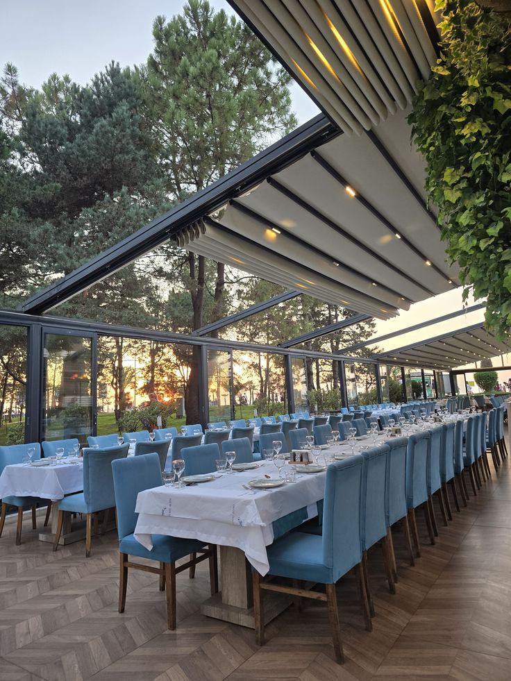 تصميم وتنفيذ مظلات احترافية